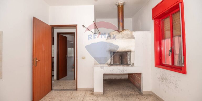 2025040422344-941798-18