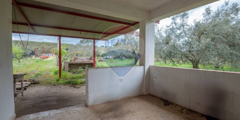 2025040422412-941798-22