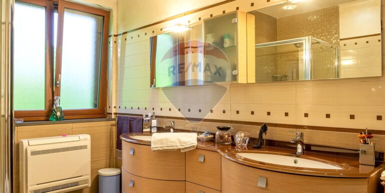 20250515174835-946372-25