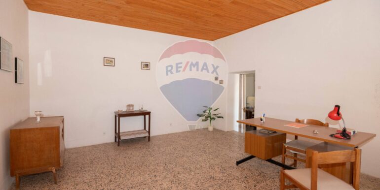 20250801174409-964816-9