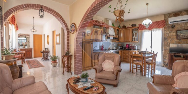 20250801194029-964822-11