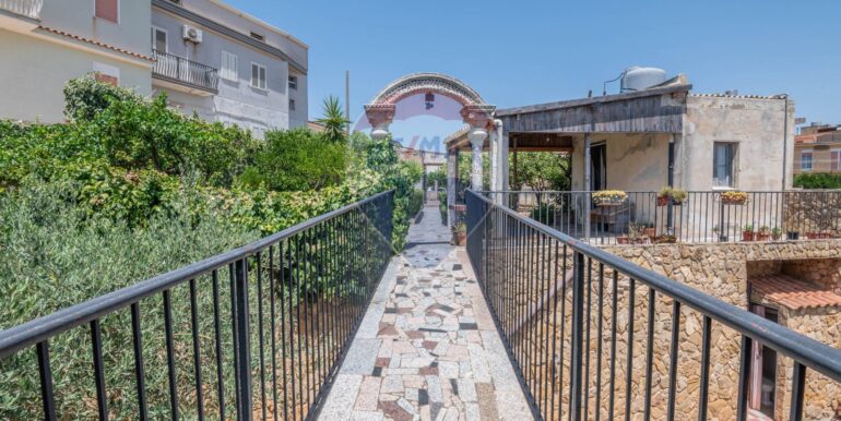 20250801194112-964822-21