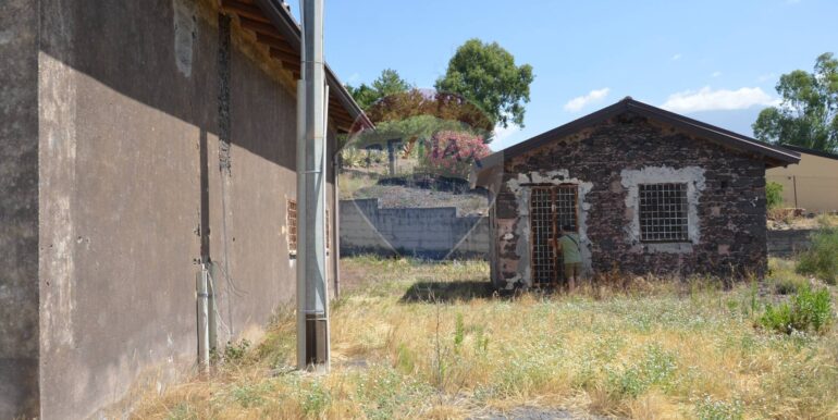 20250806160950-973572-21