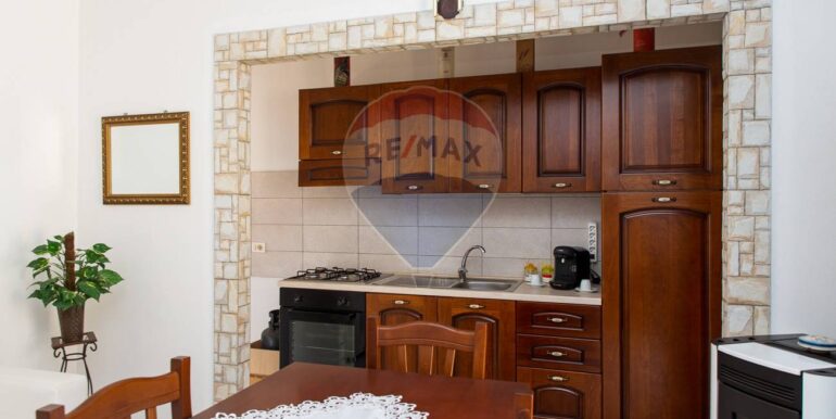 20250806170332-968885-7