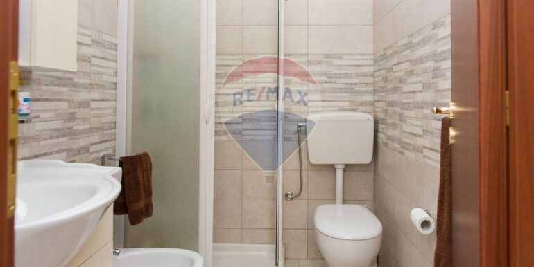 20250806170349-968885-11