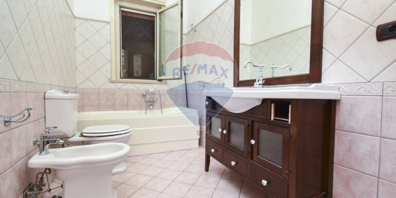 20250818153047-974217-28