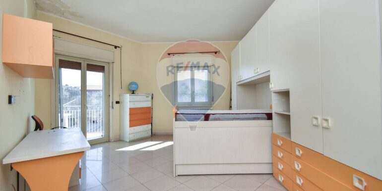 20250818153105-974217-35