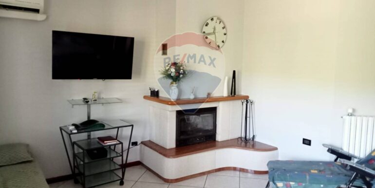 20250819154559-975052-6