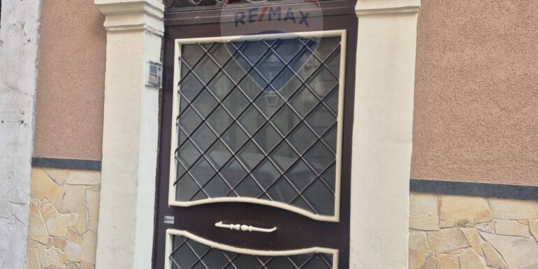 20250819201036-975081-16