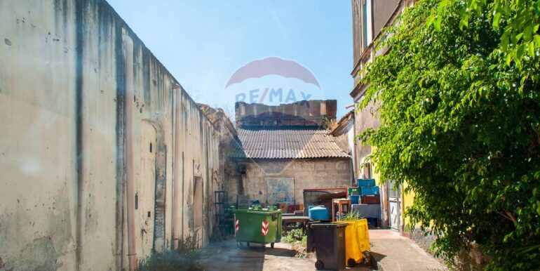 2025082095939-975086-11