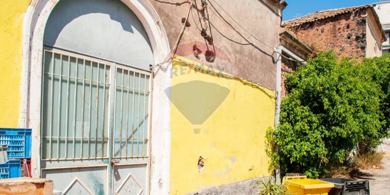 2025082095943-975086-12