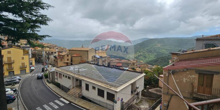 20250821135218-975299-6