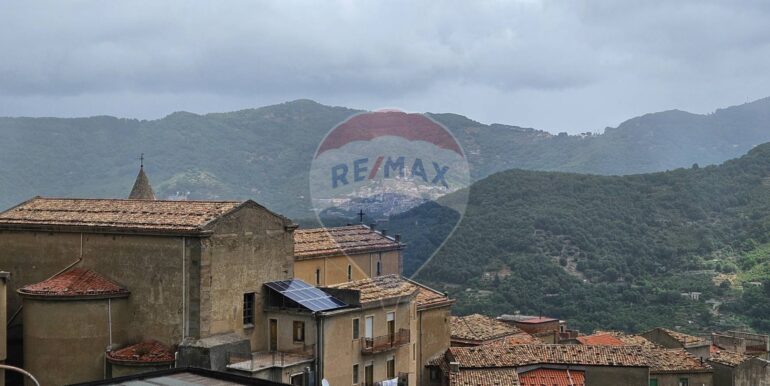 20250821135228-975299-7