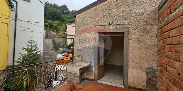 20250821135303-975299-11