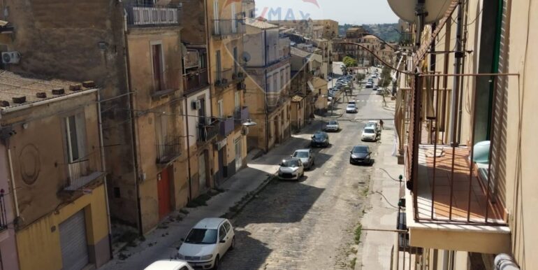 20250821172635-975309-9