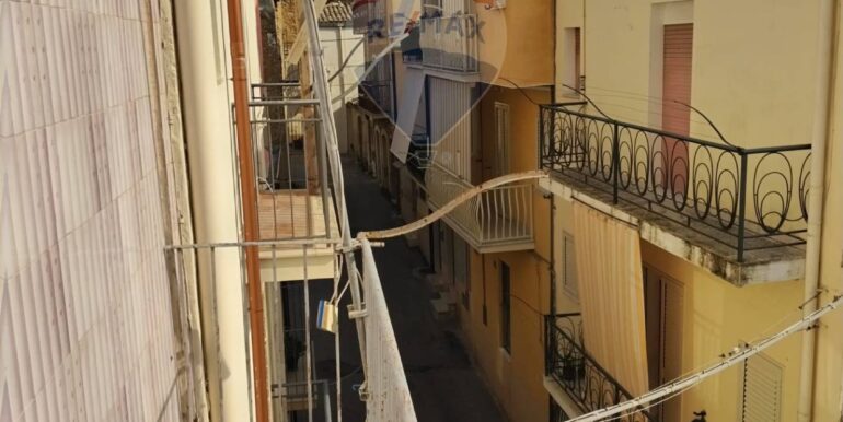 20250821175032-975311-17