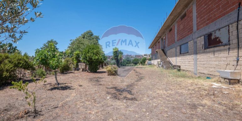 20250825173040-975646-12