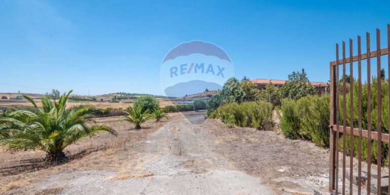 20250825173103-975646-18