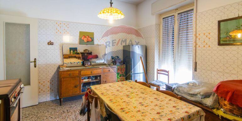 20250826210945-975727-12