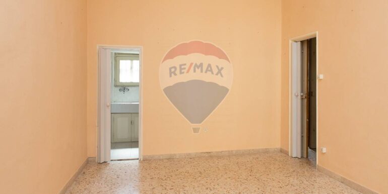 20250827221202-974622-18