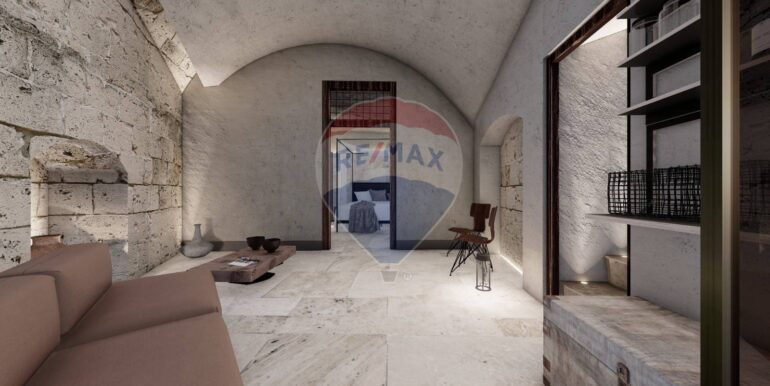 20250828120340-976139-16