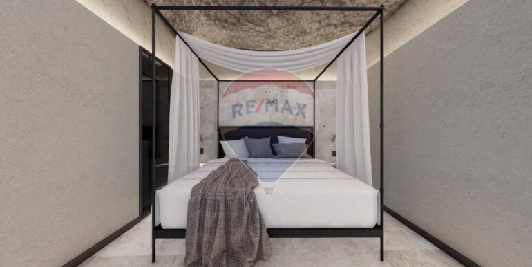 20250828120345-976139-18