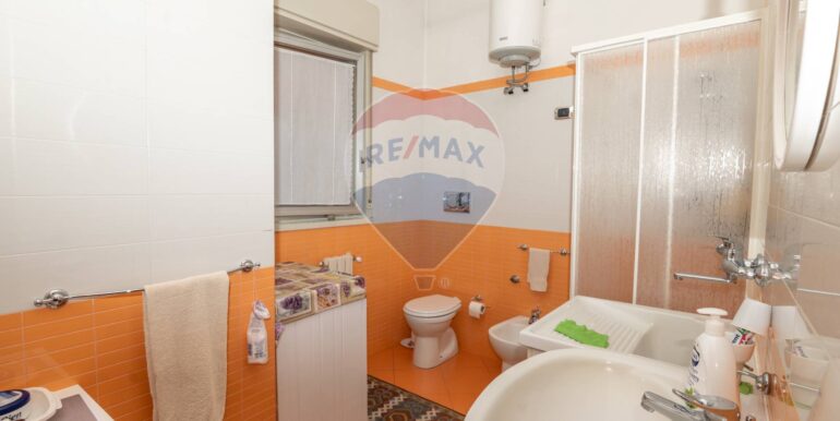 20250828192703-973086-24