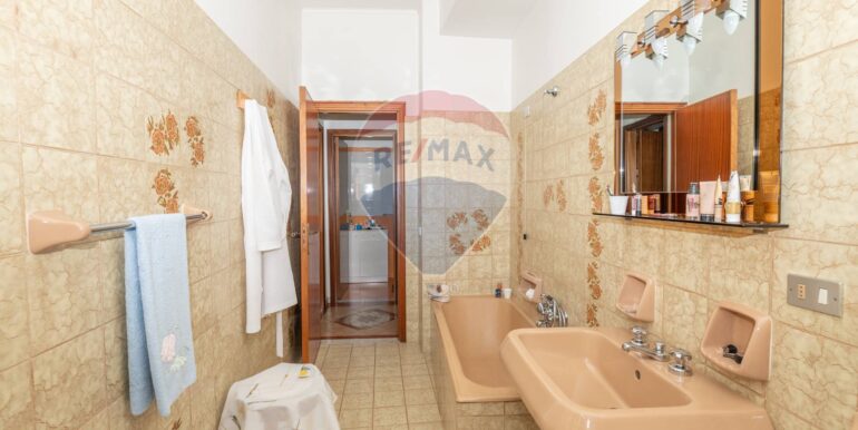 20250828192707-973086-25