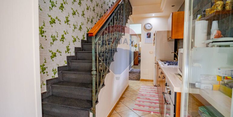 20250828202359-976370-7