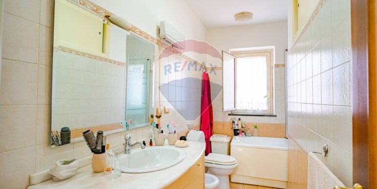 20250828202520-976370-18