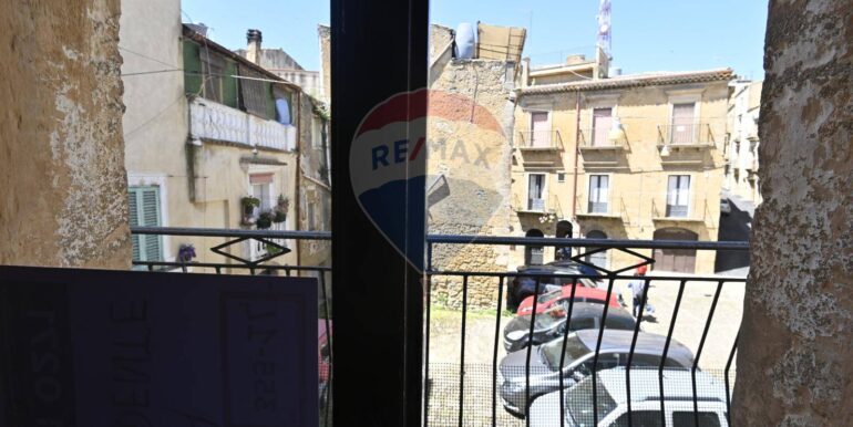 20250828213641-975408-7