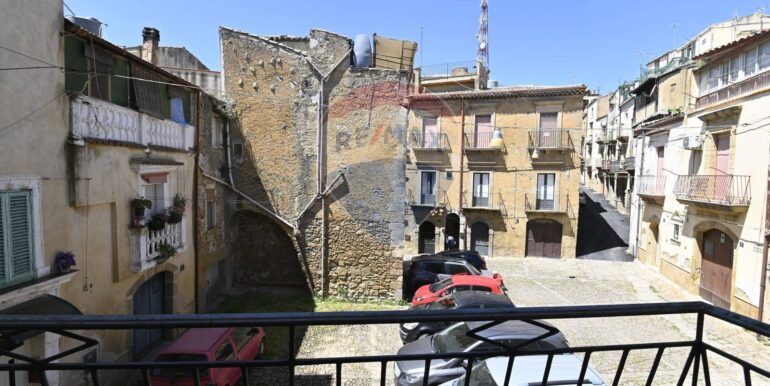 20250828213644-975408-8