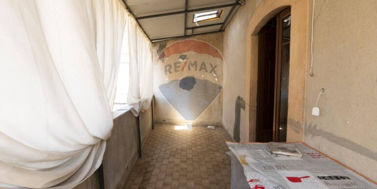 20250828213649-975408-10