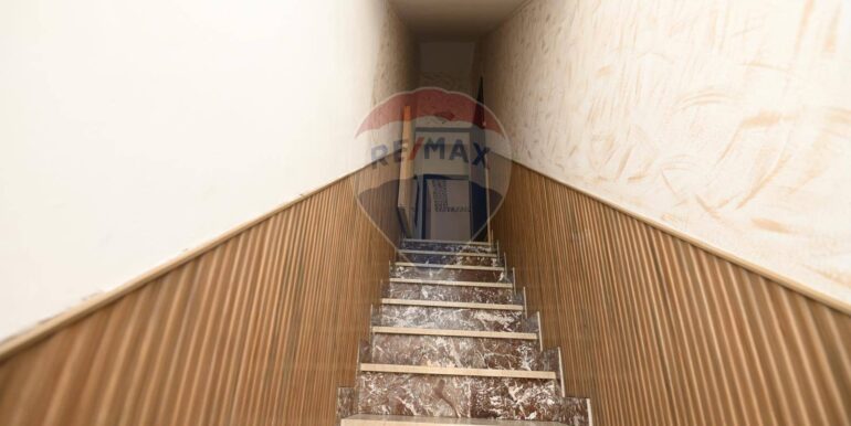 20250828213701-975408-15