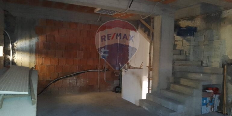 2025082875518-976045-24