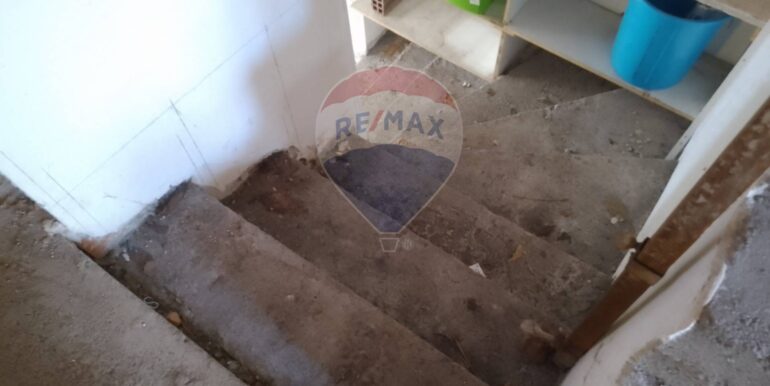 2025082875522-976045-25