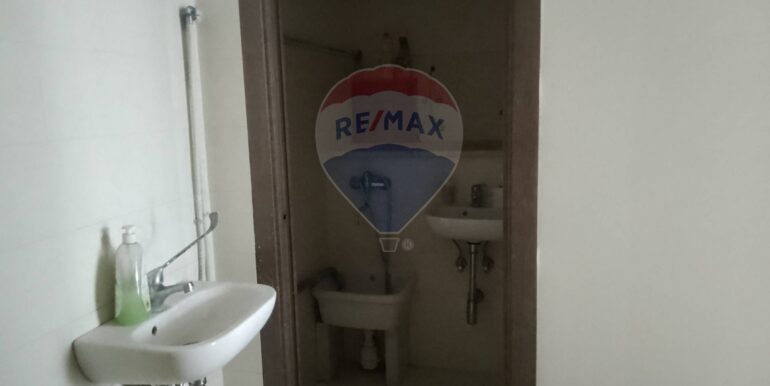 2025082875543-976045-32