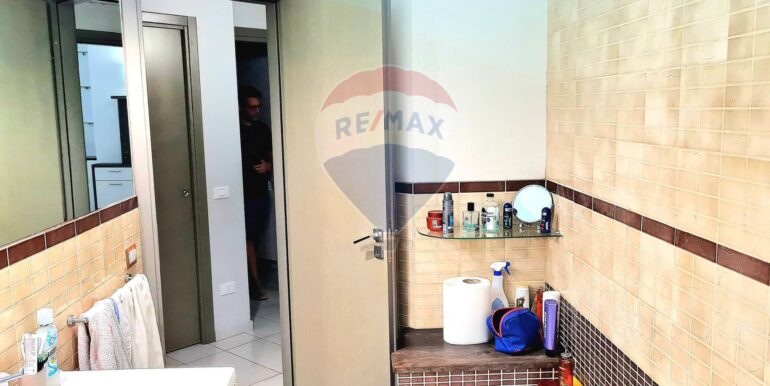 2025082983004-976086-13