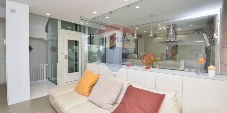 20250901191616-977039-8