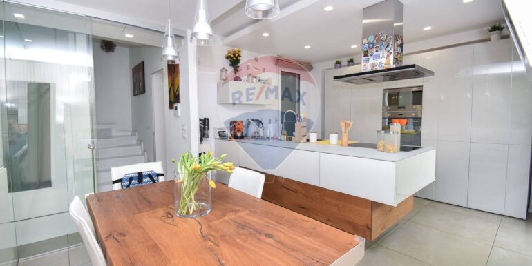 20250901191619-977039-9