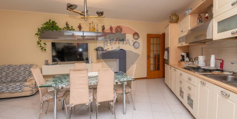 20250902165640-975838-33