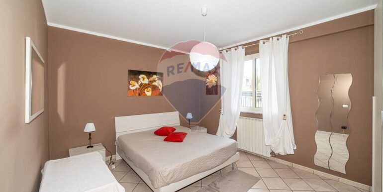 20250902192242-977306-15