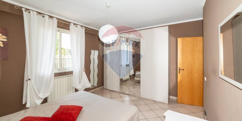 20250902192251-977306-17