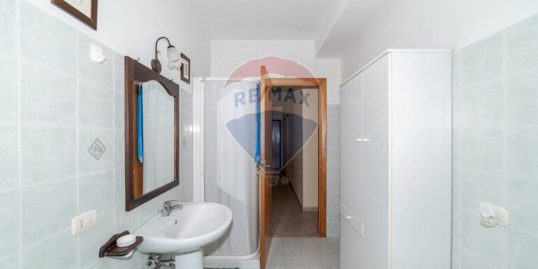 20250902192259-977306-19