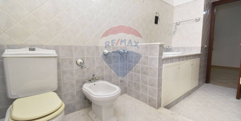 20250902195731-975457-38