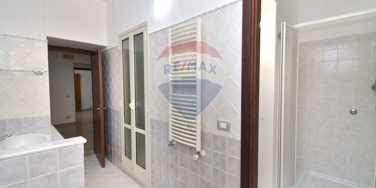 20250902195740-975457-41