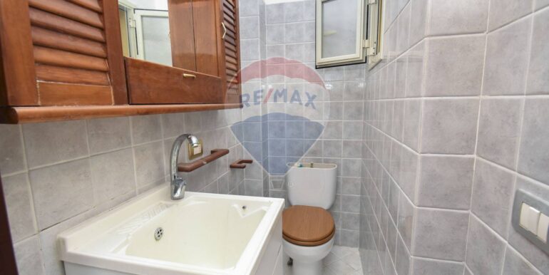 20250902195808-975457-49