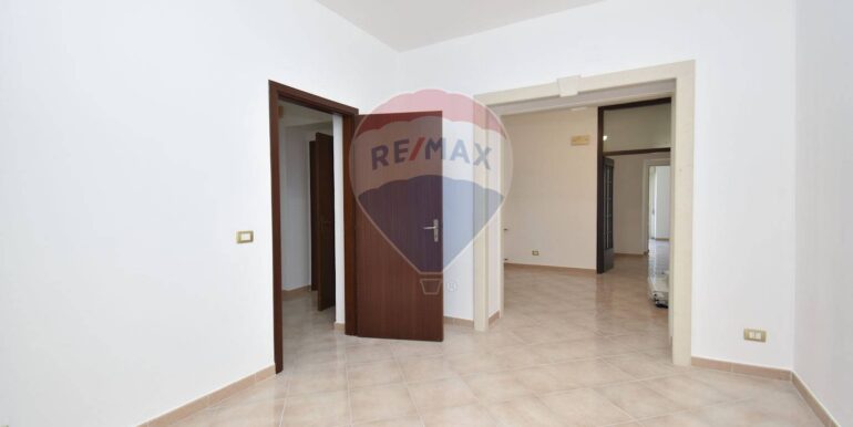 20250902195811-975457-50