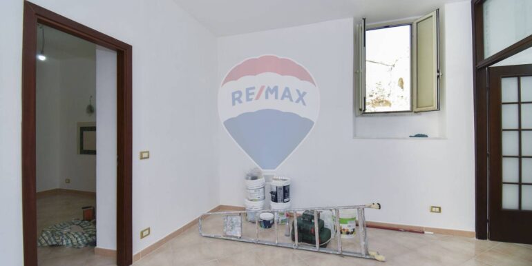 20250902195821-975457-53