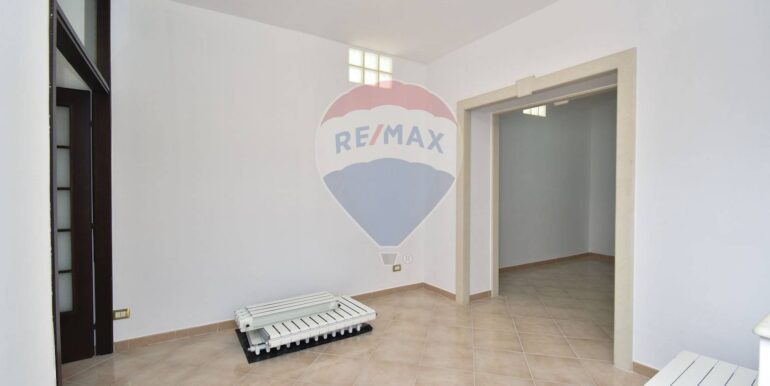 20250902195826-975457-54